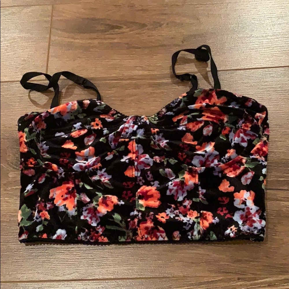 Garage - Crop top